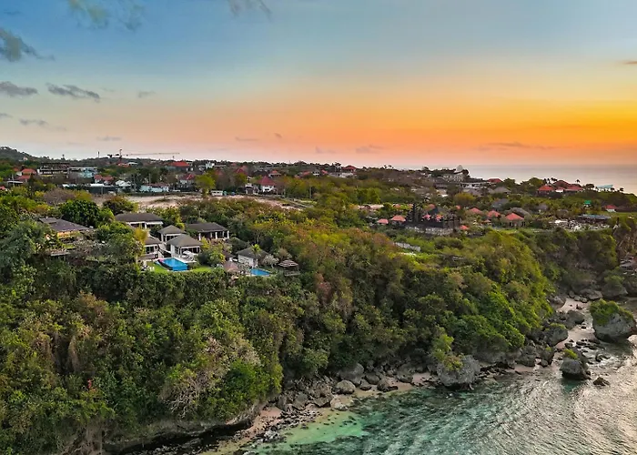 Suluban Cliff Bali Villa Uluwatu 
